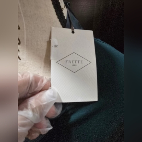 Sold Out Frette Luxury 2025  NEW 2- Piece Green Pyjamas Top/Pants SILK/Cotton! - Picture 7 of 14